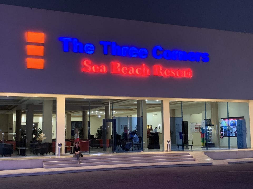 Lobby Three Corners Sea Beach Resort