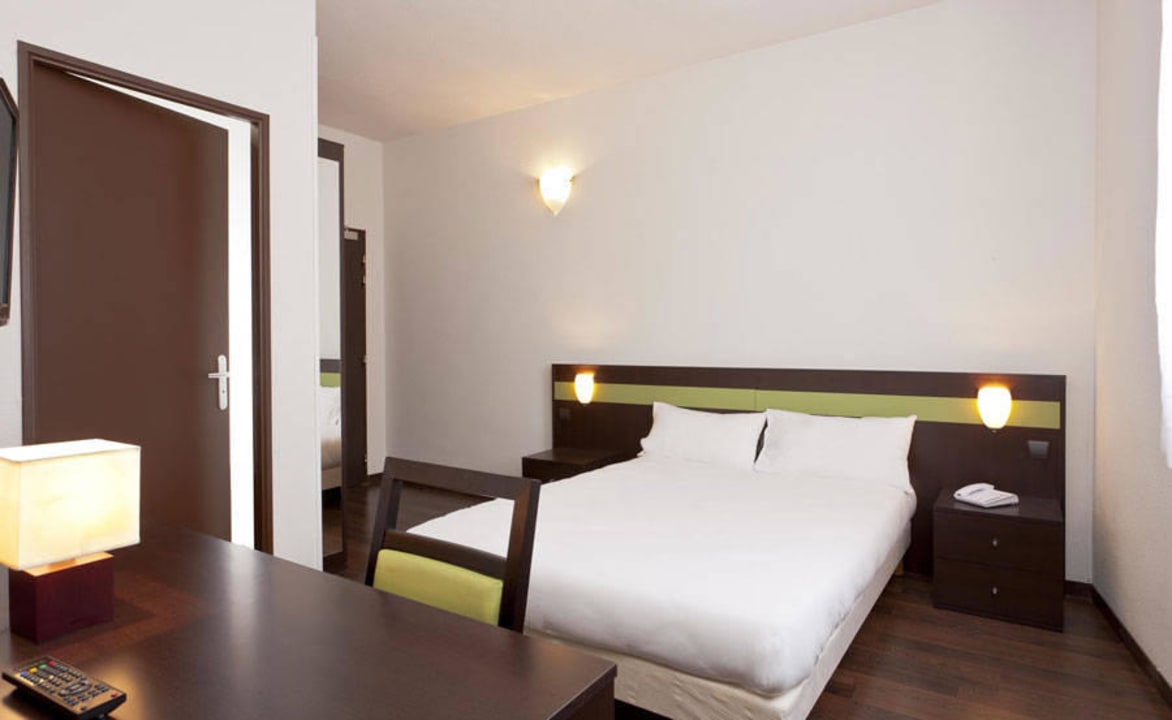 Guest Room Hotel Comfort Bobigny Paris Est