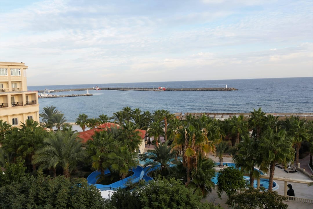 Blick über den Garten vom Oscar Resort Hotel  Oscar Resort Hotel