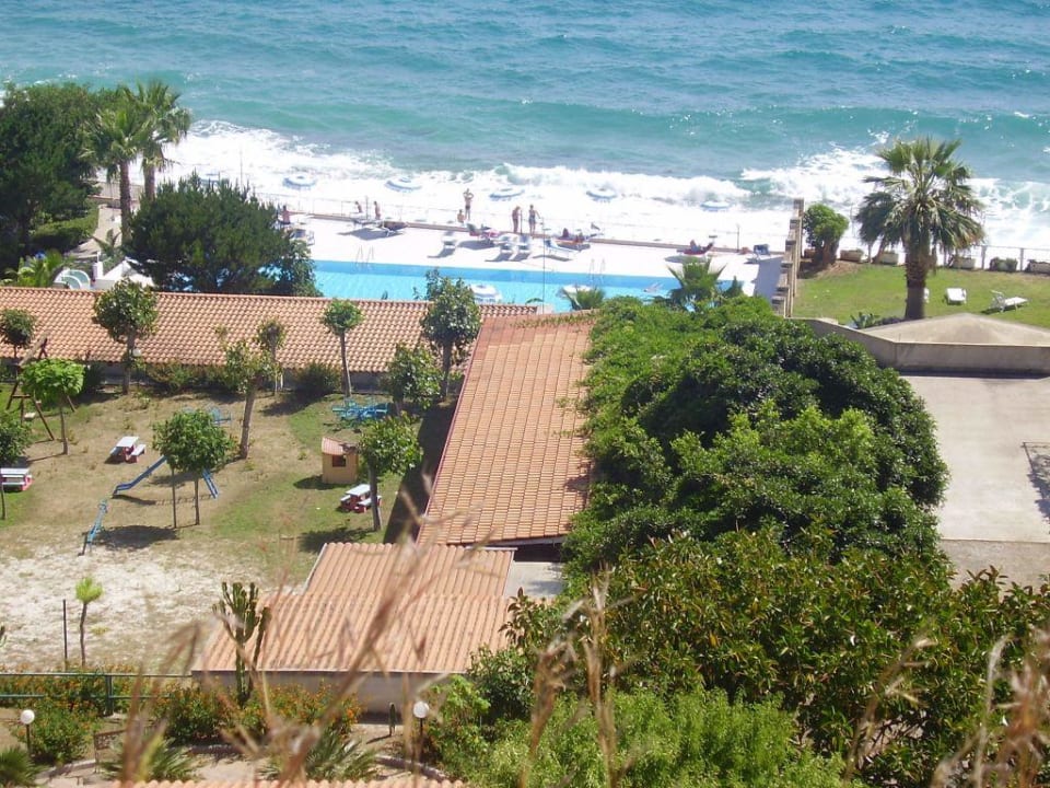 Blick auf das Villagio und das Meer Villaggio Baia d'Ercole