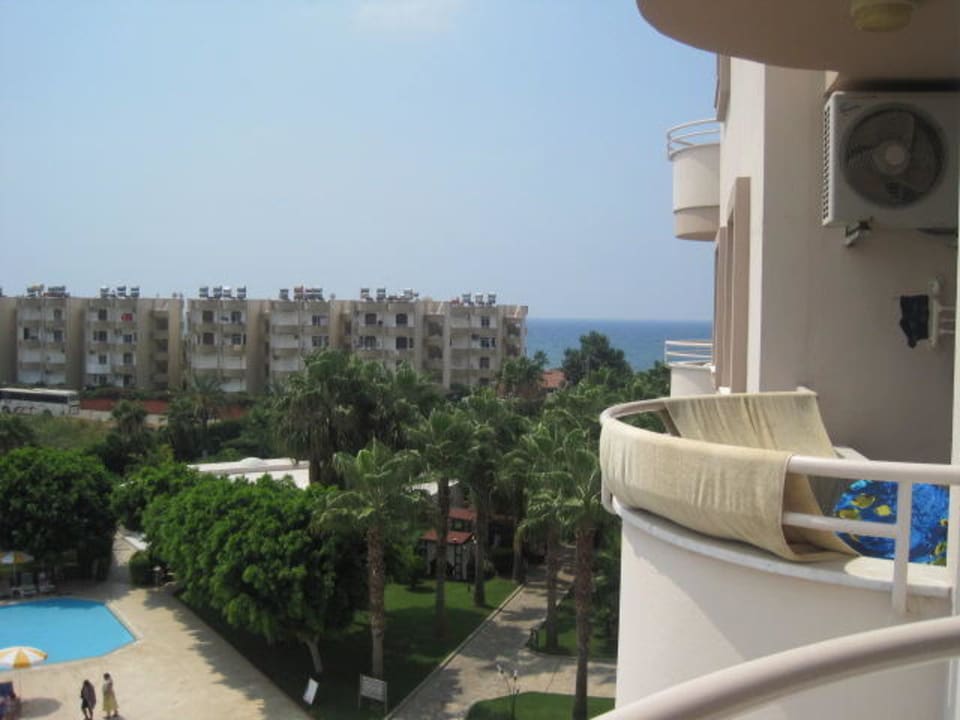 Aus dem Balkon Hotel Royal Garden Beach