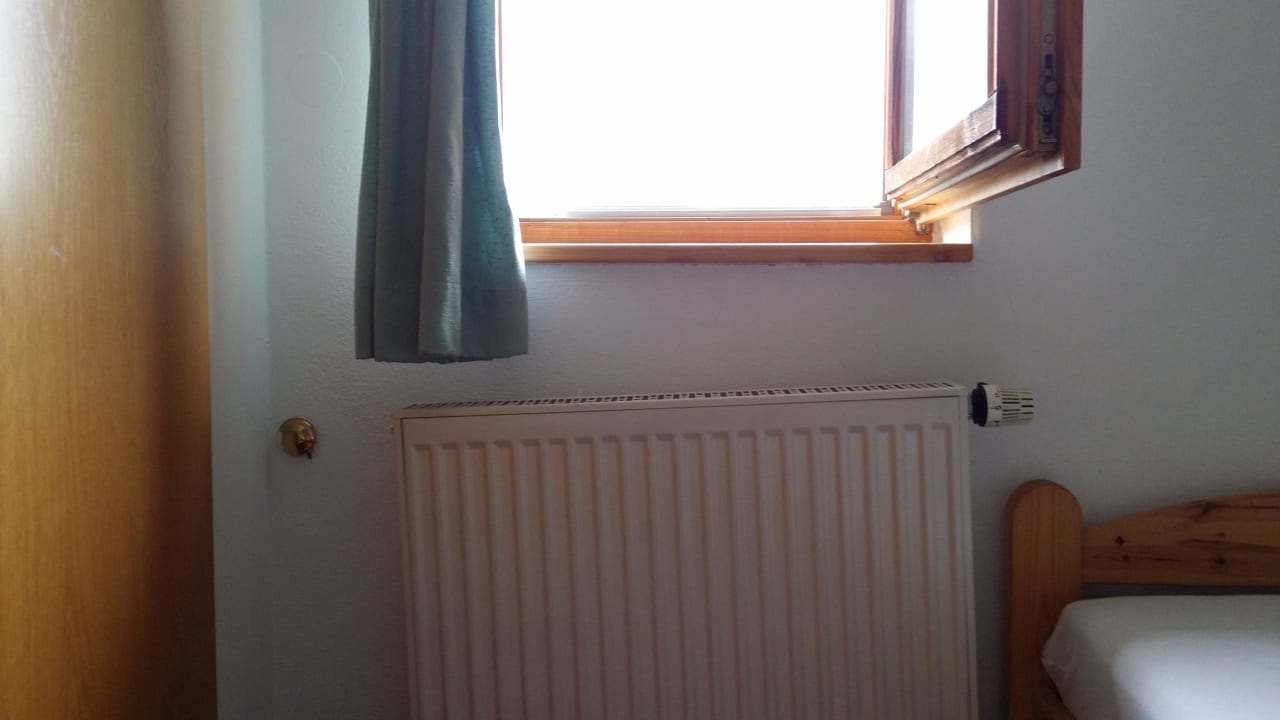 Heizkörper hängt schief Hotel Bayerischer Wald