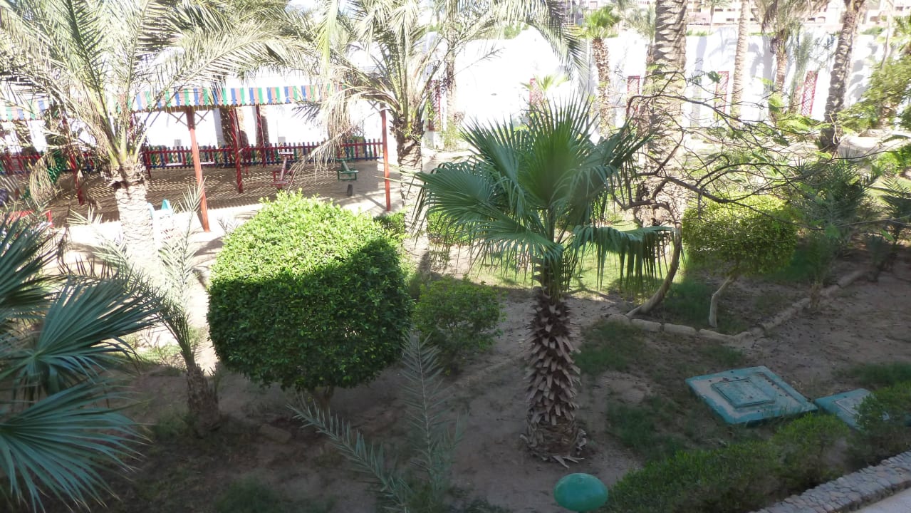 Balkonausblick ins Grüne Arabia Azur Resort