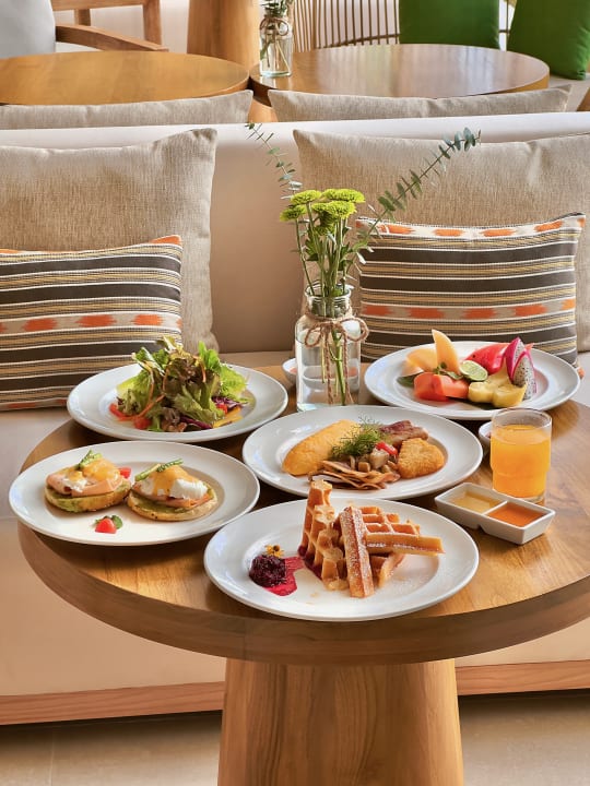 Gastro Le Méridien Phuket Mai Khao Beach Resort