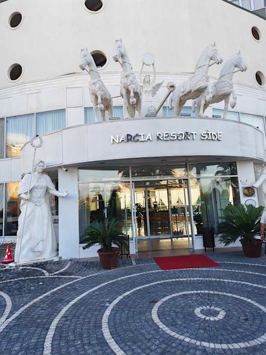 Außenansicht Narcia Resort Side