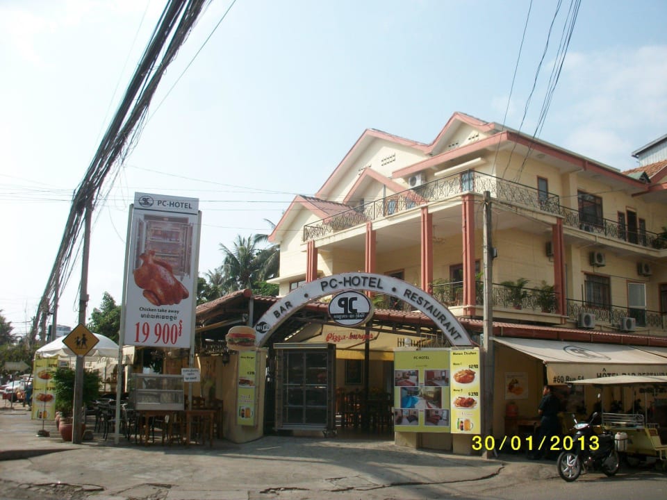 PC Hotel mit Eingang PC-Hotel