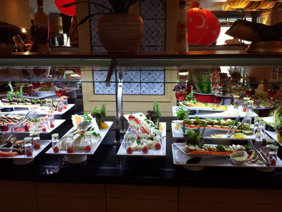 Büffet  Can Garden Resort