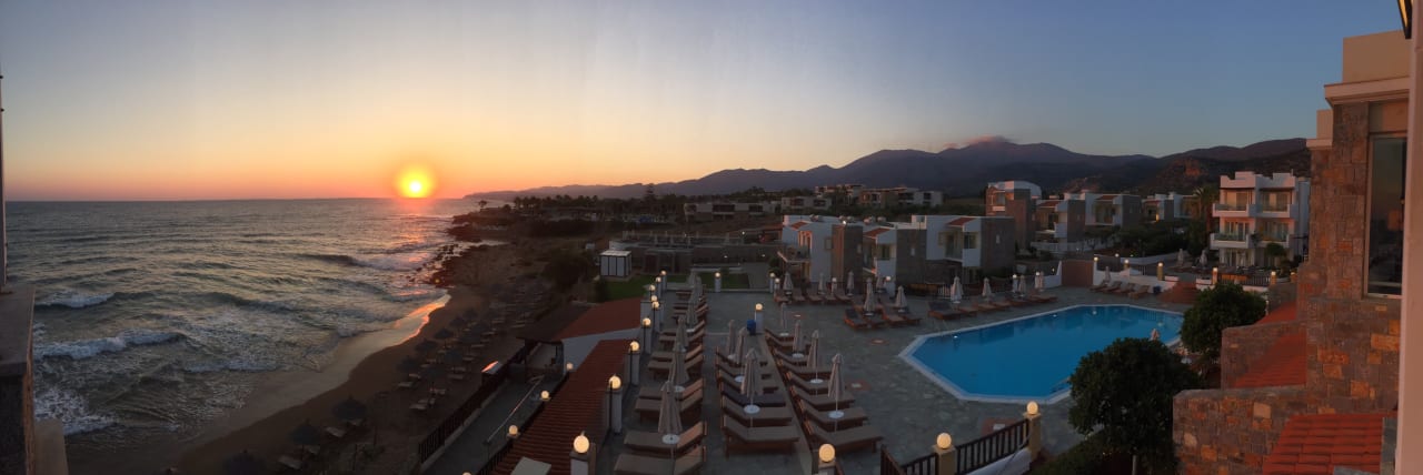Ausblick Alexander Beach Hotel & Village Resort