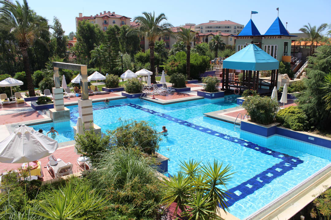 Pool direkt am Hotel TUI BLUE Xanthe