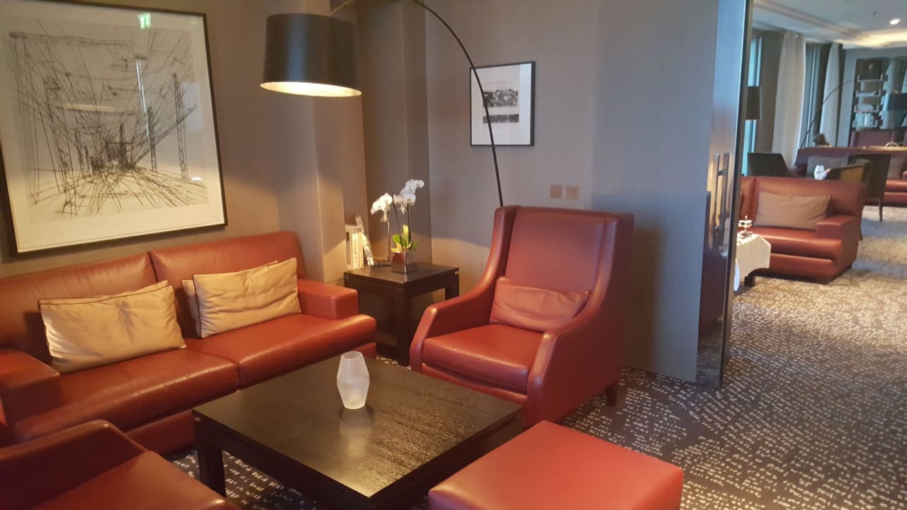 Library 15. Stock Waldorf Astoria Berlin