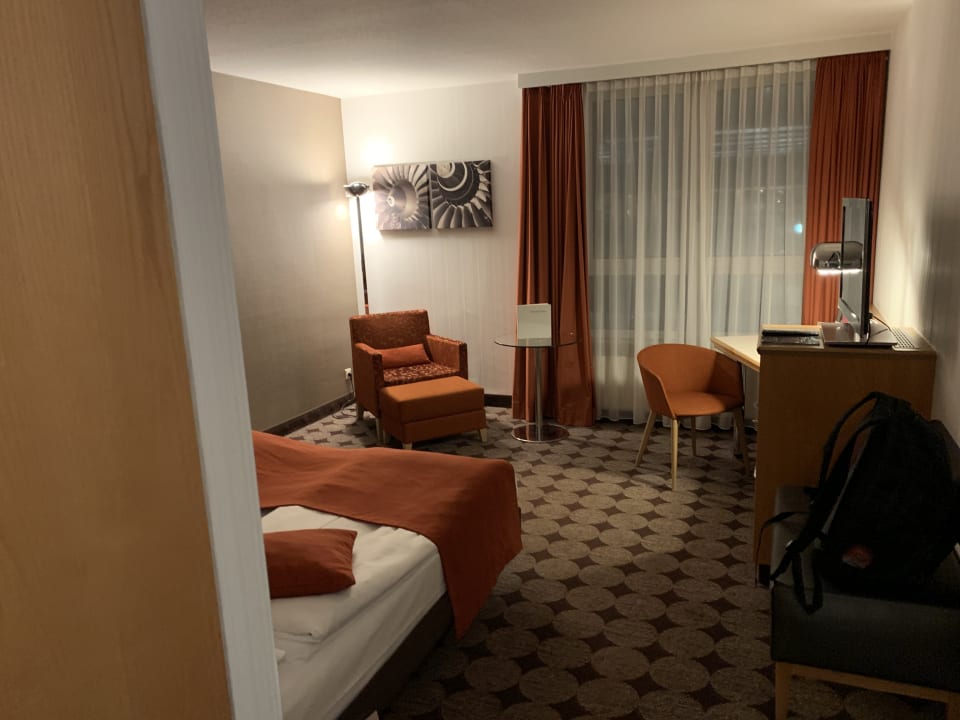 Zimmer Mövenpick Hotel Nürnberg Airport