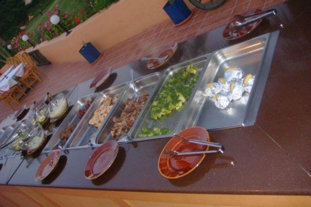 Pyszne grillowanie Anissa Beach & Village