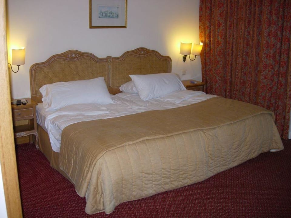 Schönes, großes, bequemes Bett Hotel The Cliff Bay (PortoBay)