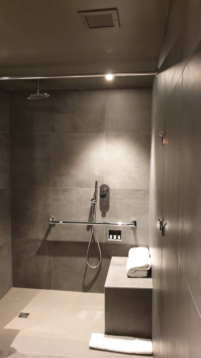 Zimmer Hotel Monville