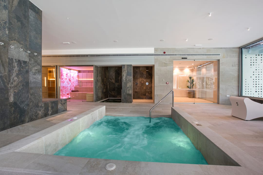 Pool Sumus Hotel Monteplaya