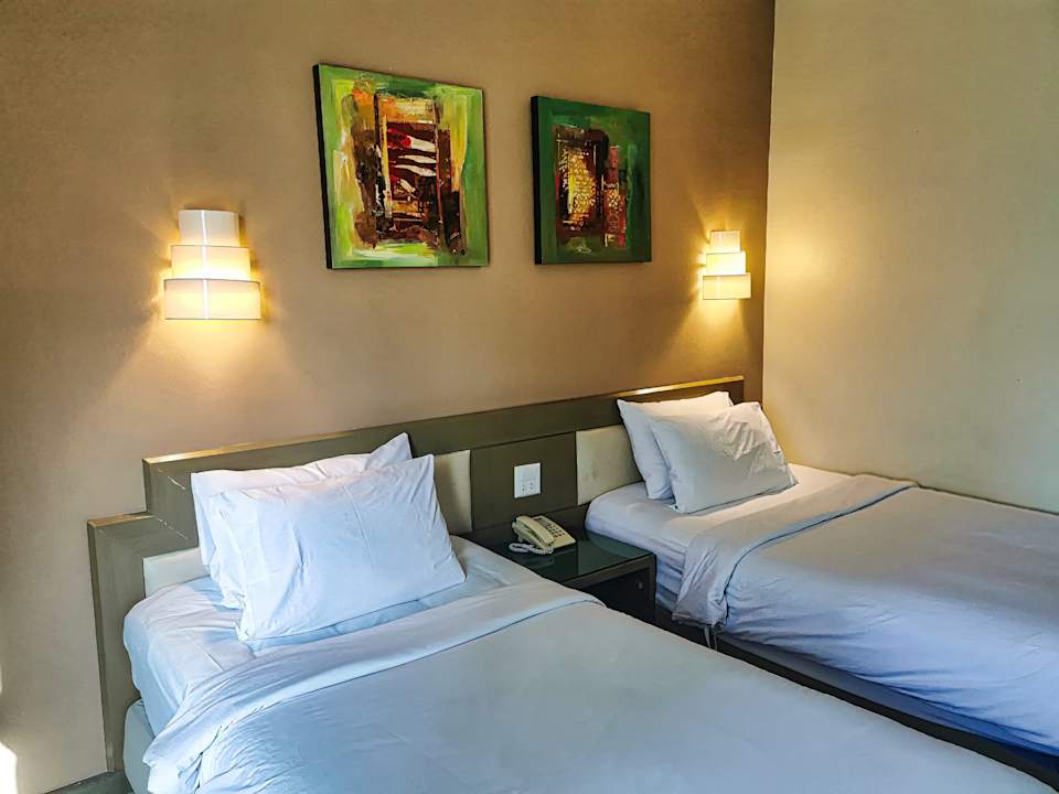 Zimmer Pinnacle Lumpinee Park Hotel