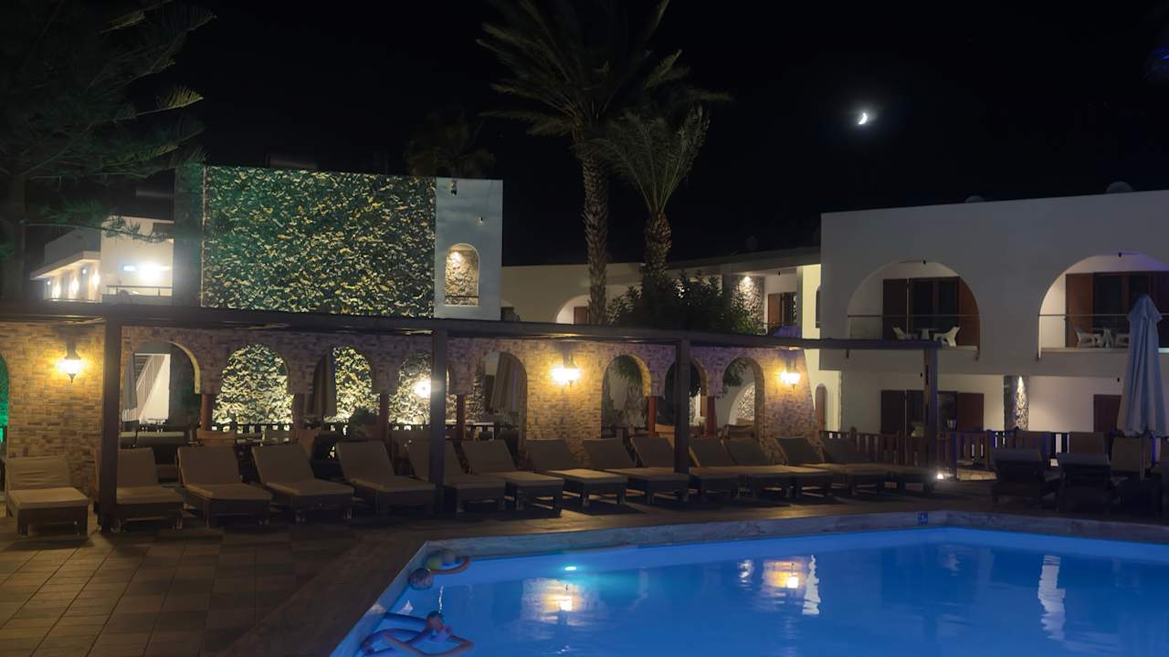 Pool Gaia Garden Hotel