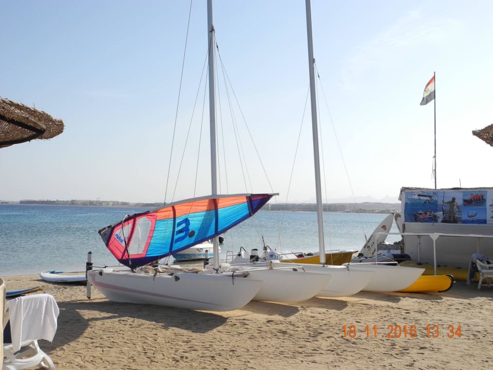 Surfen und Katamaran Old Palace Resort Sahl Hasheesh