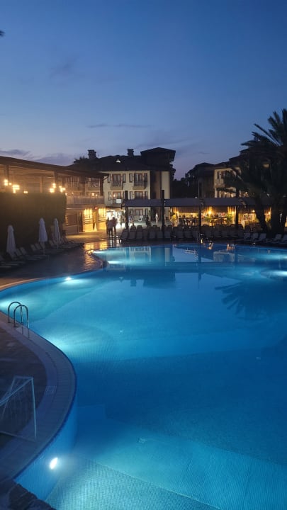 Pool Club Grand Side