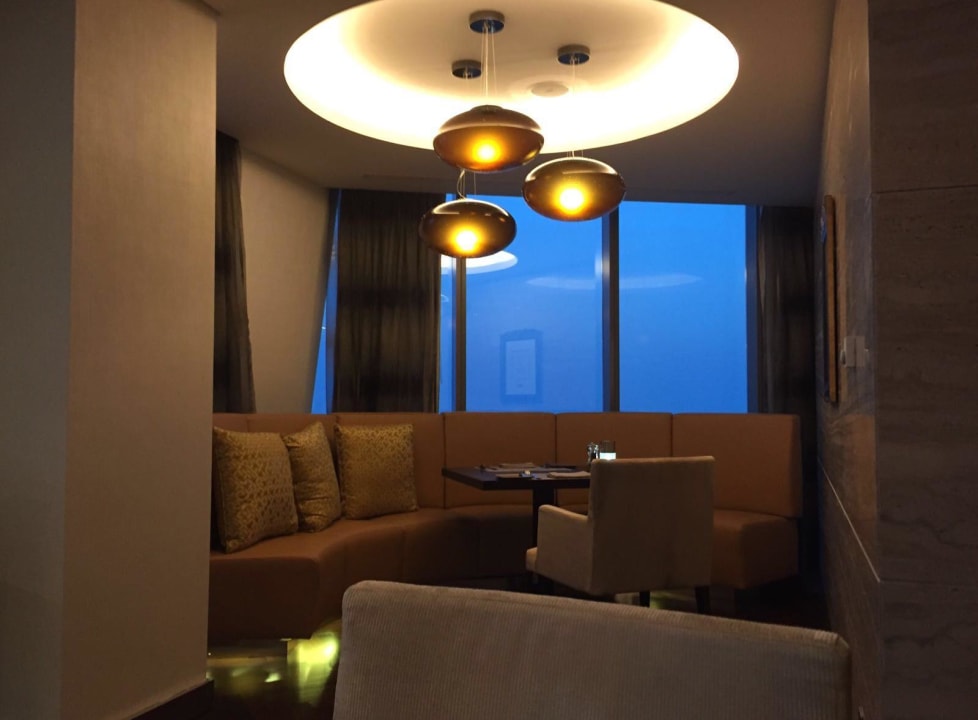 Sitzbereich in der Executive Lounge Conrad Abu Dhabi Etihad Towers