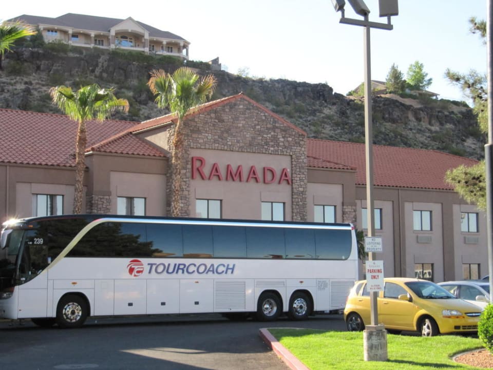 Motel und unser Bus davor Hotel Ramada Inn St. George