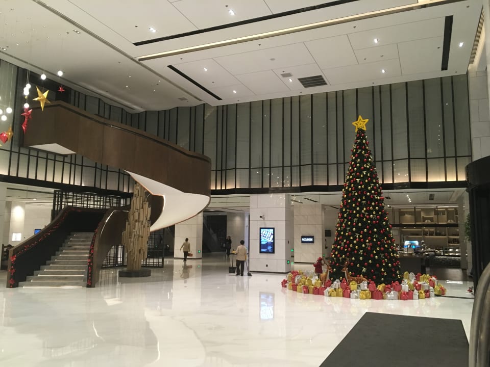 Lobby Shanghai Marriott Hotel Kangqiao