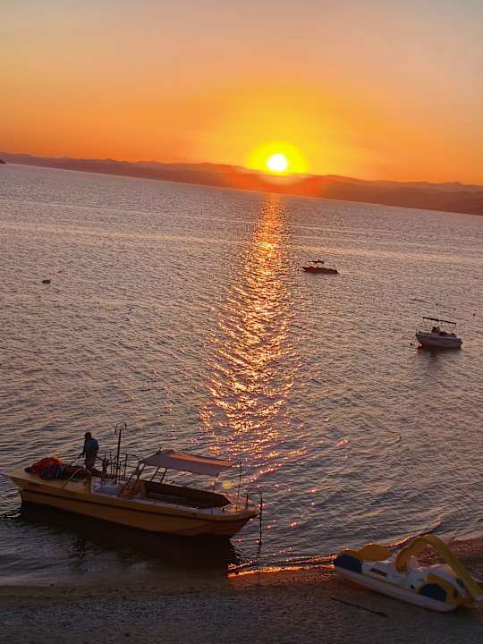 Strand Akrathos Beach Hotel