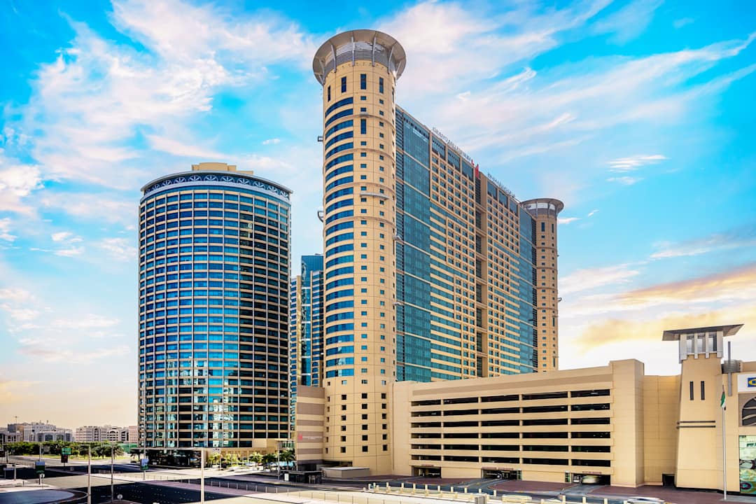 Außenansicht Grand Millennium Al Wahda Abu Dhabi