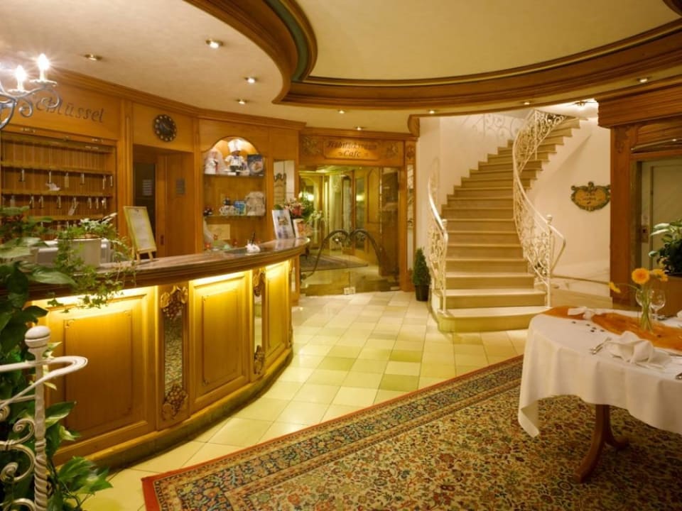 Rezeption Flair Hotel Weinstube Lochner