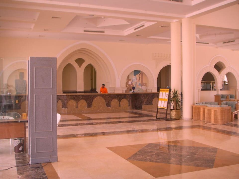 Lobby Pensée Royal Garden Beach Resort