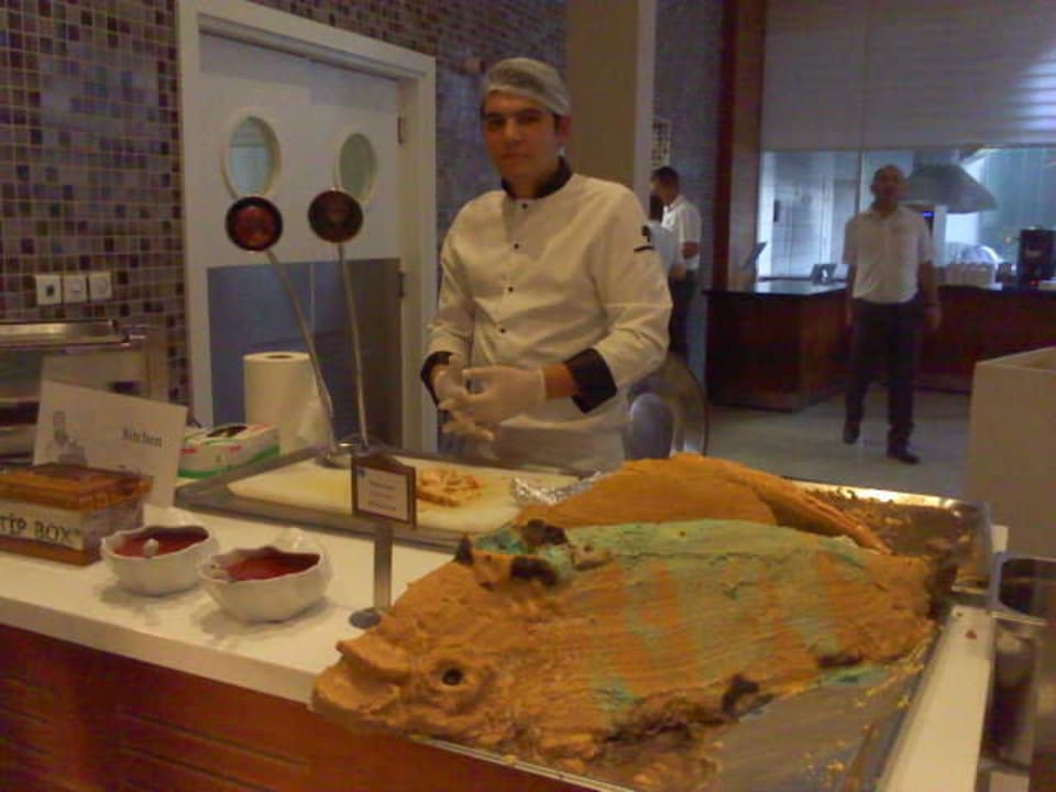 Abendbuffet - Lachs im Salzteig Gold Island Selected