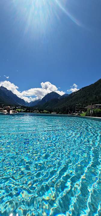Pool Excelsior Dolomites Life Resort