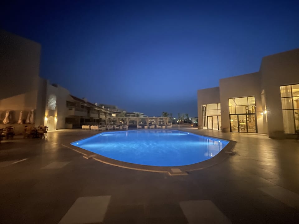 Pool JAZ Elite Casa del Mar Beach