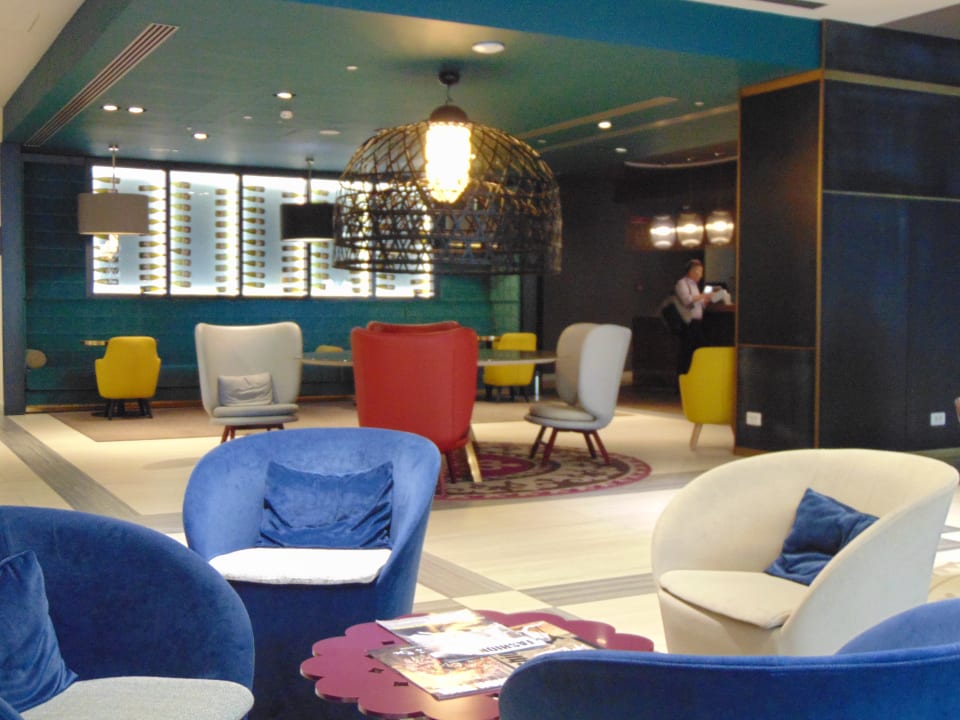 Lobby Mercure Almaty City Center