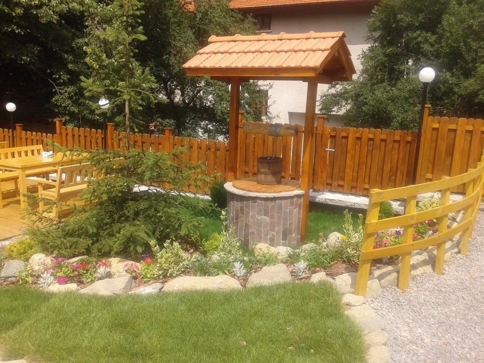 Gartenanlage Vitoshko Lale Hotel