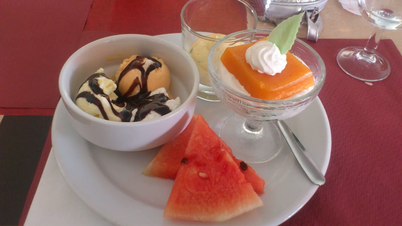 Abendessen Canary Garden Club