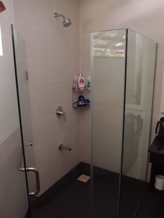 Renoviertes Bad Embudu Village