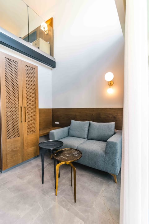 Zimmer Serenity Suites