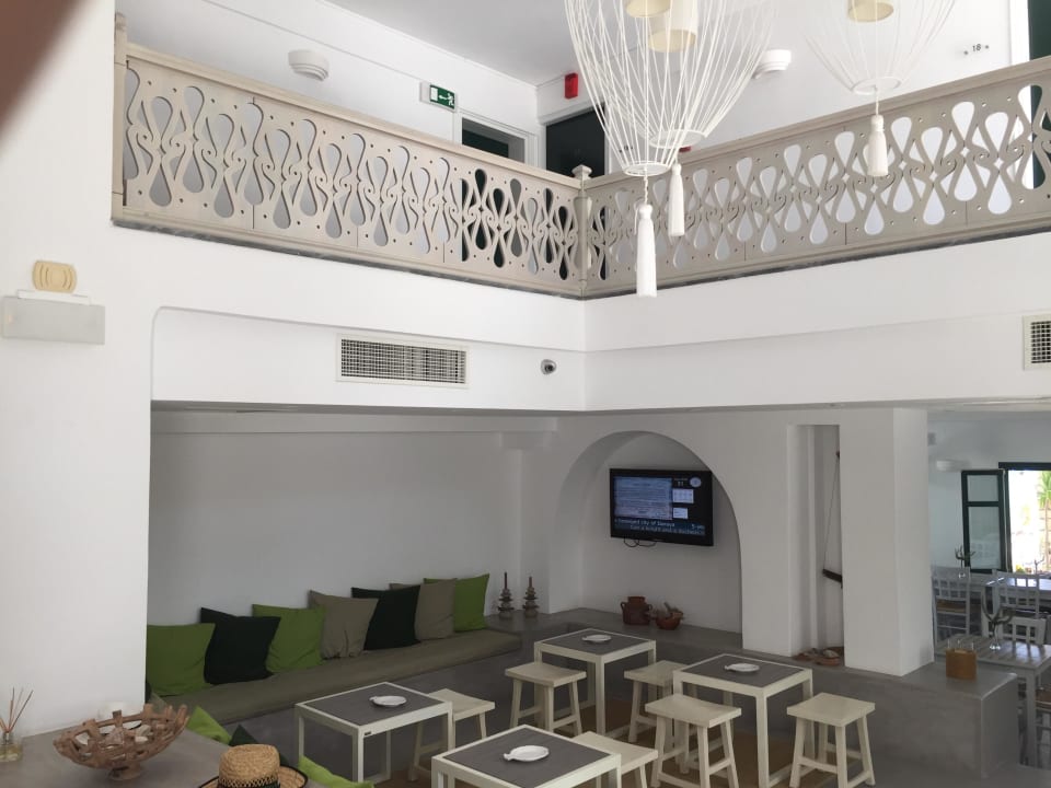 Eingangsbereich Kalypso Hotel