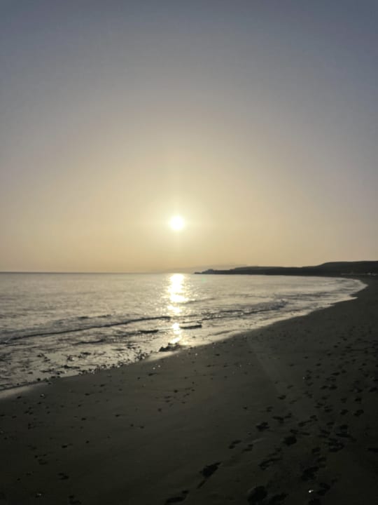 Strand R2 Romantic Fantasia Suites - Adults only