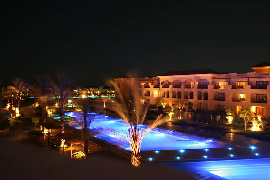 Nachtaufnahme JAZ Aquamarine Resort