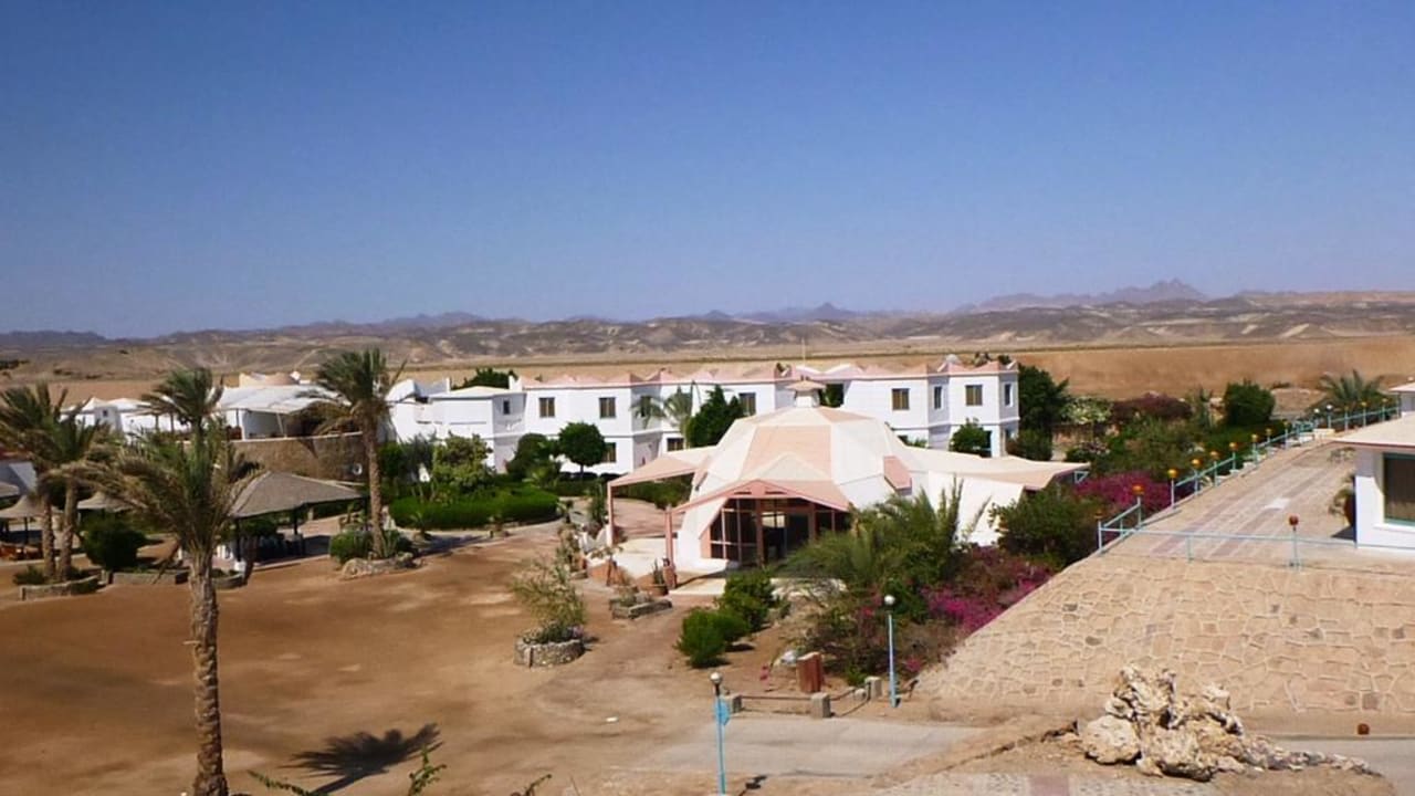 In die Anlage Hotel Coral Garden