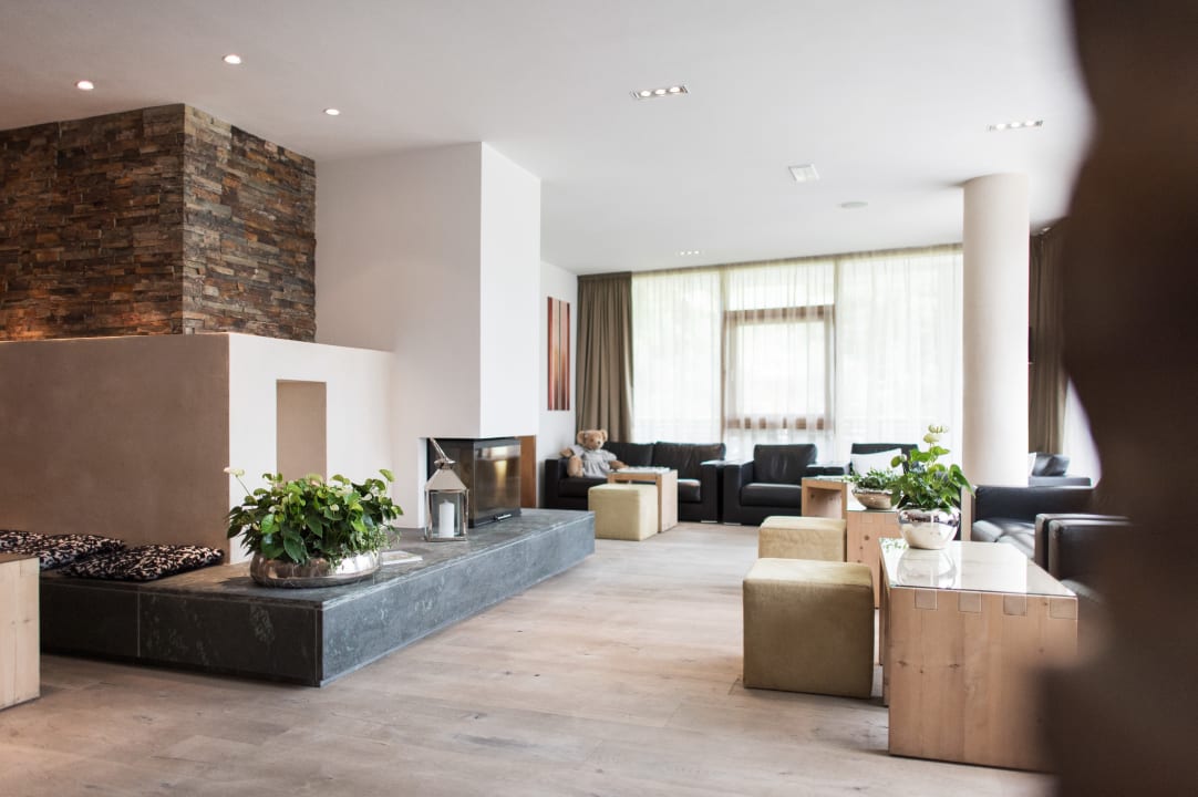 Lobby Alpine Hotel Ciasa Lara