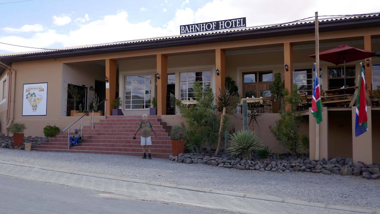 Außenansicht Bahnhof Hotel Aus