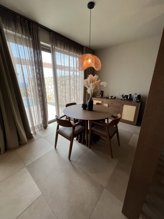 Zimmer The Royal Senses Resort, Curio Collection by Hilton