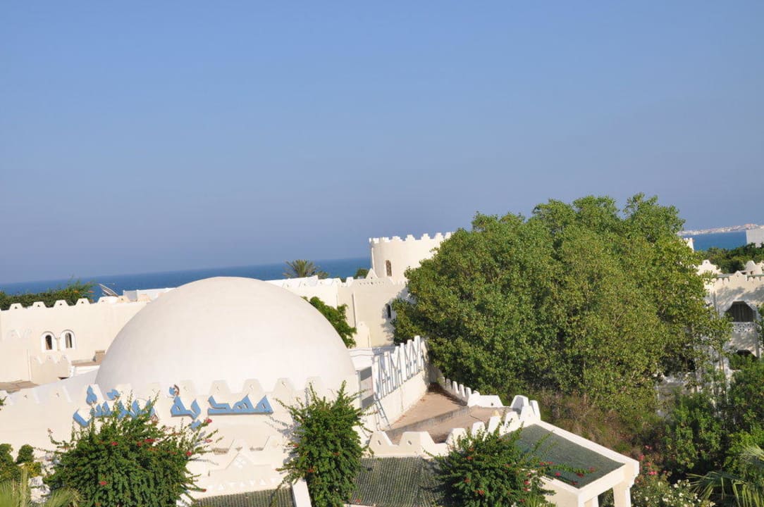 Blick über die Dächer des Hotels Mahdia Beach & Aquapark