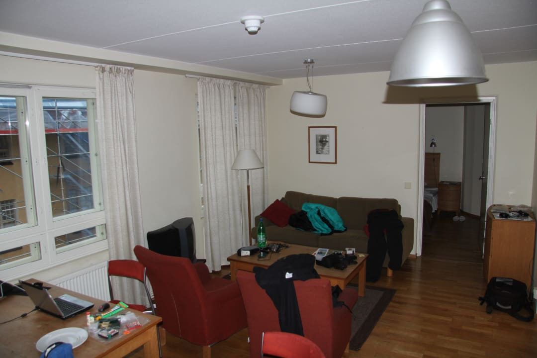 Wohnzimmer und Küche Hotel Hellsten Helsinki Senate
