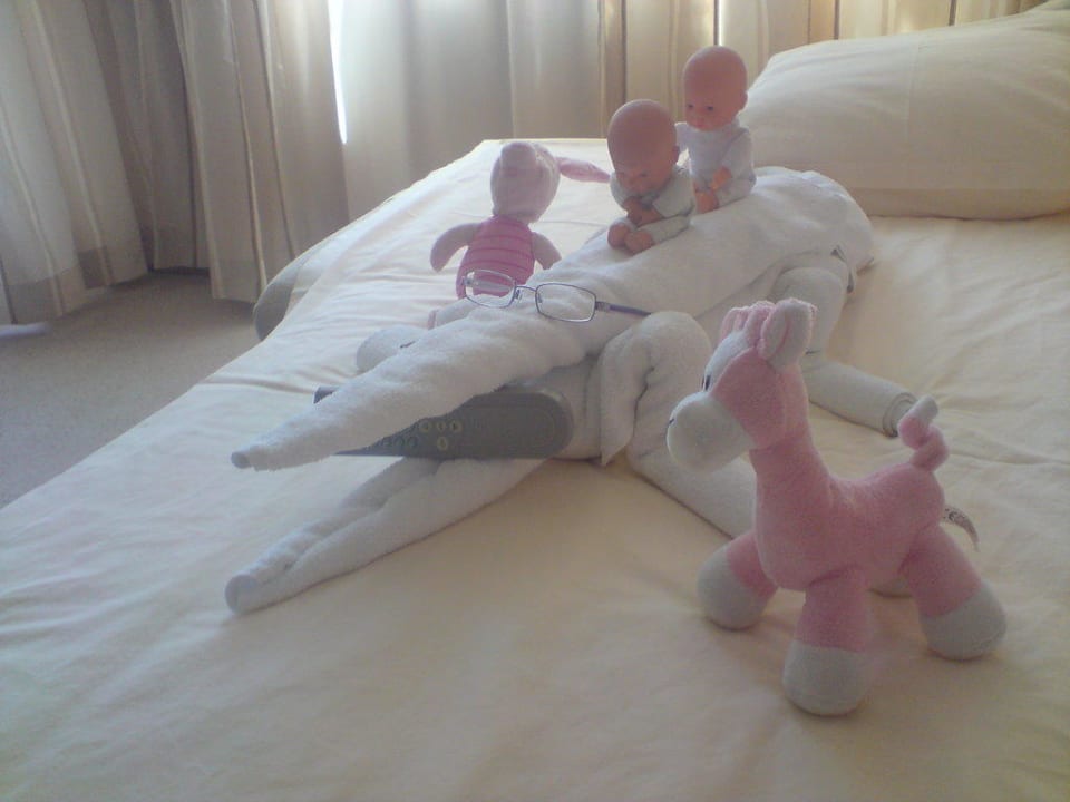 Was die Putzfrauen für 2 Leva alles basteln Hotel Cazablanka / Casablanca