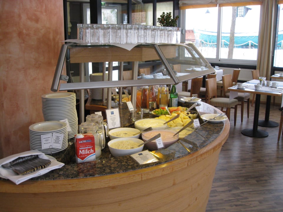 Frühstück Dorint Strandresort & Spa Ostseebad Wustrow