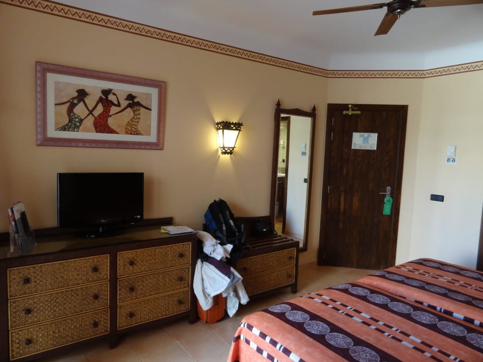 Sehr schön eingerichtetes Zimmer Hotel Riu Touareg